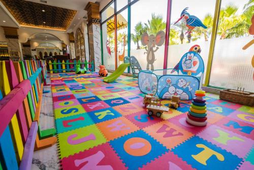 نادي الأطفال, Hermes Palace Hotel Banda Aceh  in باندا أتشيه