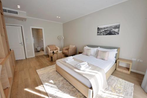 Alis Hotel - image 13