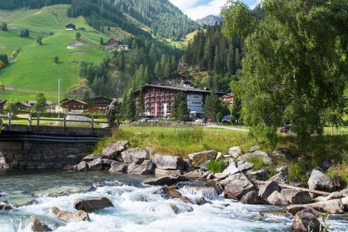 Hotel Alpenhof - St Jakob im Defereggen