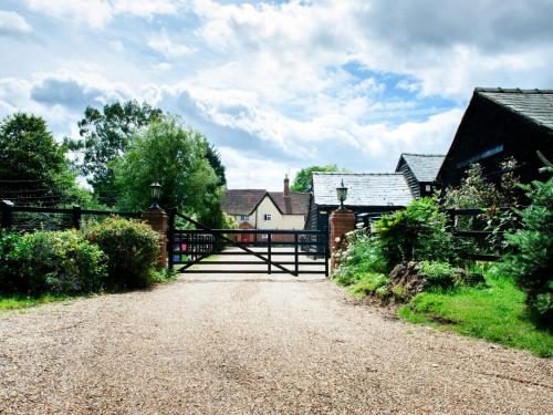 Baileys Farm - Accommodation - Kings Walden