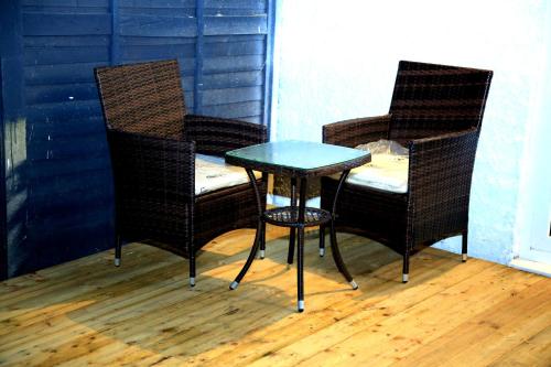 A Modern Comfy Newly Remodeled 2bd House - image 14