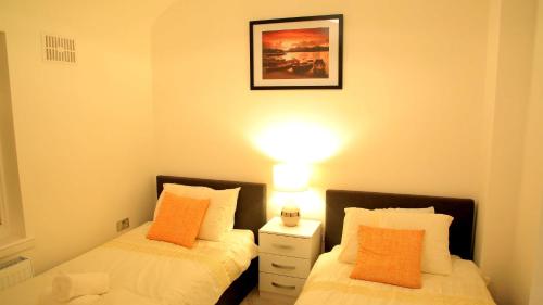 A Modern Comfy Newly Remodeled 2bd House - image 13