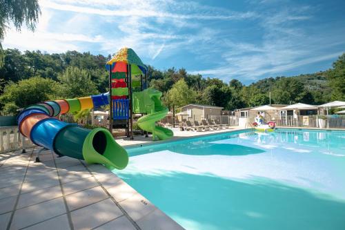 Camping Le Parc des Monges - Hotel - Auribeau-sur-Siagne