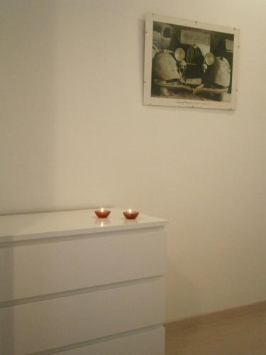 Studio (3 Adults) image 5