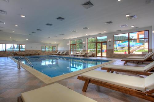 泳池, Hotel Coop Rozhen in 潘波洛沃
