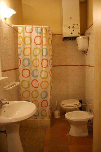 2 bedrooms, 4 beds
