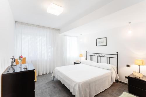 Penelope Seaview Apartment - main image