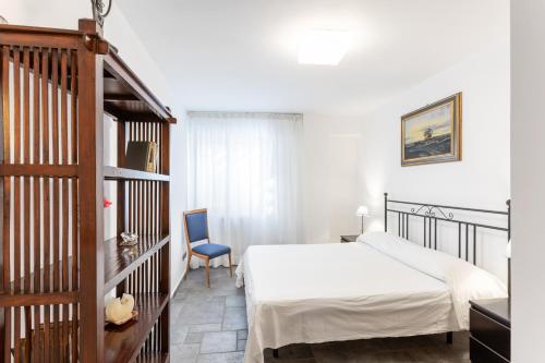 Penelope Seaview Apartment - image 5