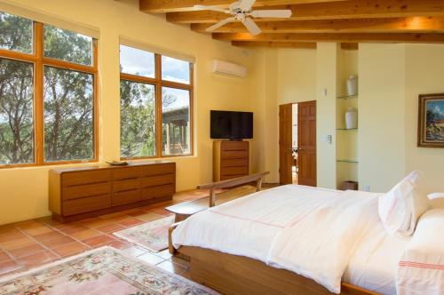 1078 Governor Dempsey Drive House - image 2