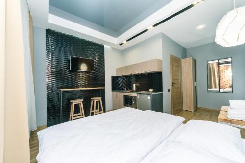 Tomas apartments - image 10