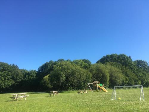 Fonclaire Holidays Glamping 'Luxury Camping' - image 14