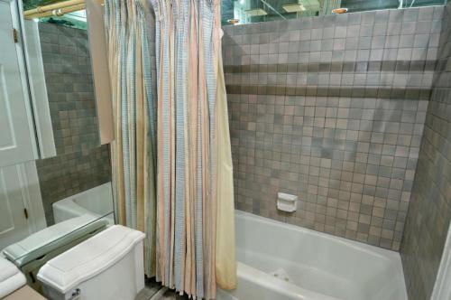 Durant Condominiums Unit B202 - main image
