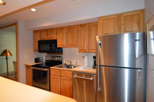 Durant Condominiums Unit B202 - image 3
