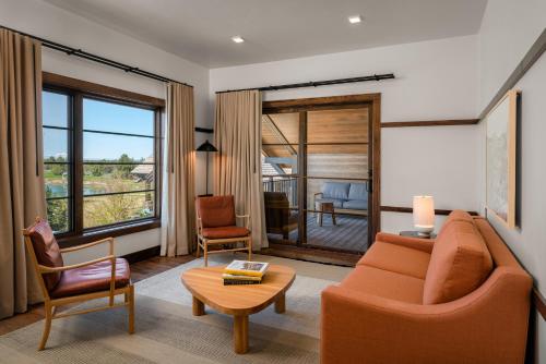 Pronghorn Resort - image 11