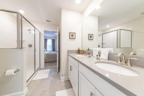 Magnificent 9 bedroom home - image 2