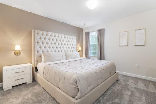 Magnificent 9 bedroom home - image 5