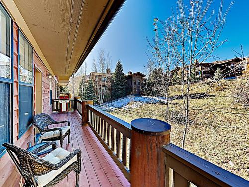 Contemporary Alpine Getaway with Wraparound Deck condo - image 3