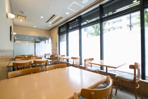 Food and beverages, Kuwana Green Hotel in Kuwana