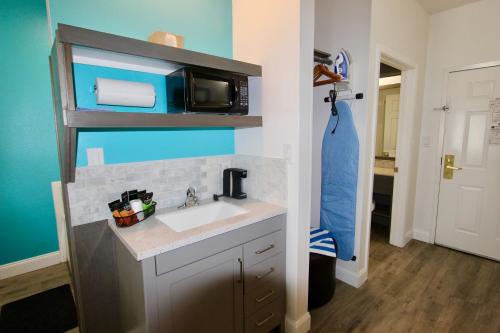 Premium King Suite with Spa Bath