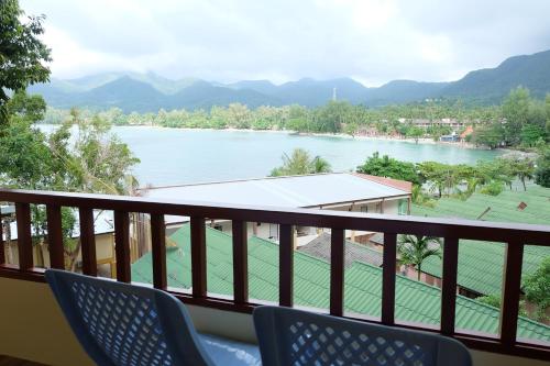 Chokdee Resort near Baan Zen Waterfront Retreat