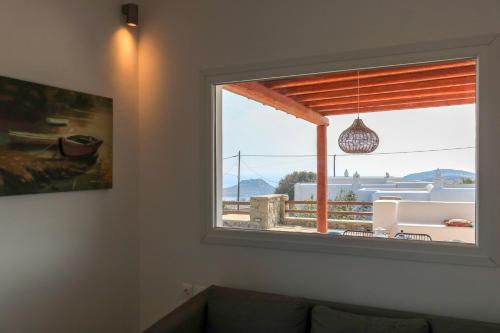 Villa Ortus White Cycladic Lux with Private Pool 3bed & 3bath!