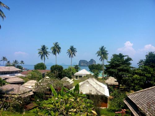 Thanya Beach Resort - SHA Plus