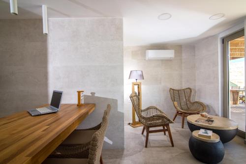 Photo 11 Irida Hotel Apartments