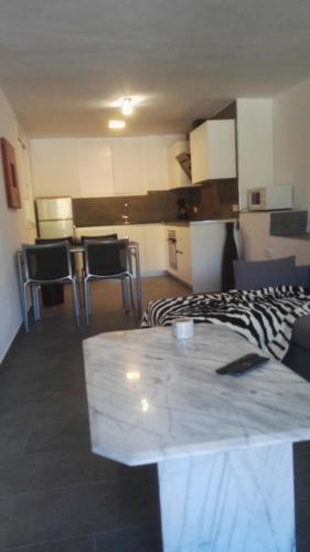 Lovely bungalow for four close to beach and city in Torrevieja - image 10