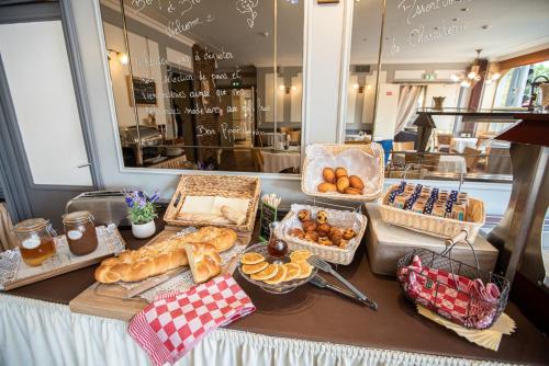 餐飲選擇, 謝娜爾酒店 (Chenal Hotel) in 博韋