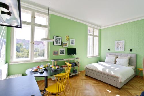 Prague Spring Apartment