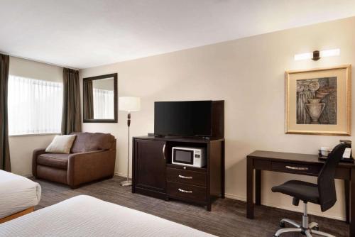 Days Inn by Wyndham Kelowna