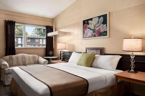 Studio King Suite- Non-Smoking image 4