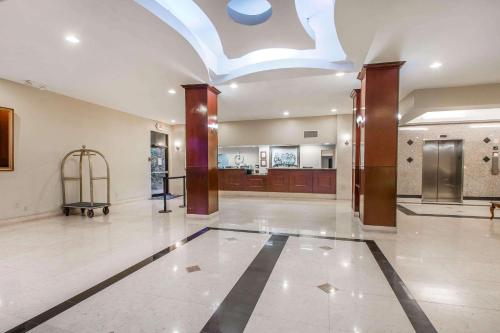 North Miami Beach Gardens Inn & Suites