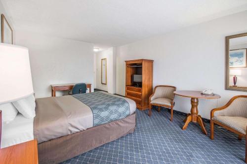 North Miami Beach Gardens Inn & Suites