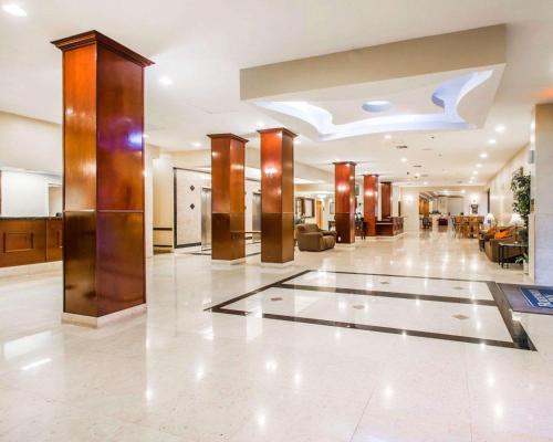 Előcsarnok, North Miami Beach Gardens Inn & Suites in North Miami Beach (Fl)