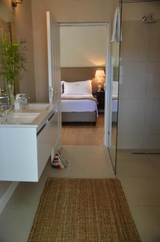 2 twin beds