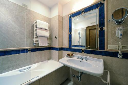 Hotel Giulio Cesare - image 11