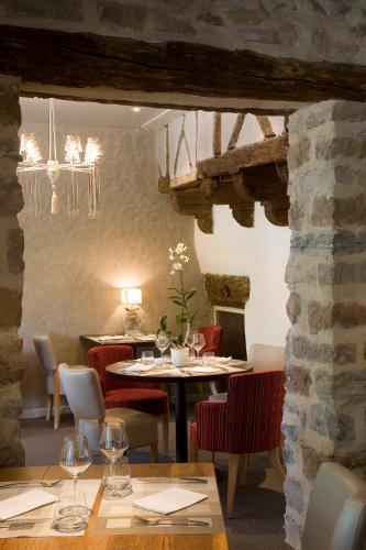 餐廳, Logis hotel les flots bleus in 多爾多涅河畔博利厄