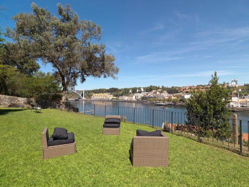  FLH Luxury Porto River View in Vila Nova de Gaia