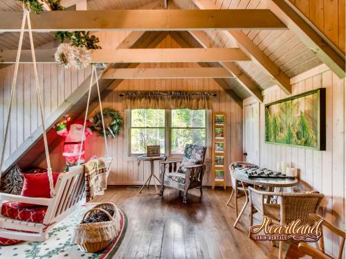 LJ's COZY GETAWAY - image 8
