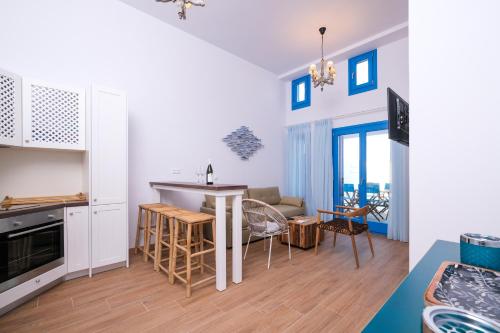 Aelia Collection Suites - Adults Friendly