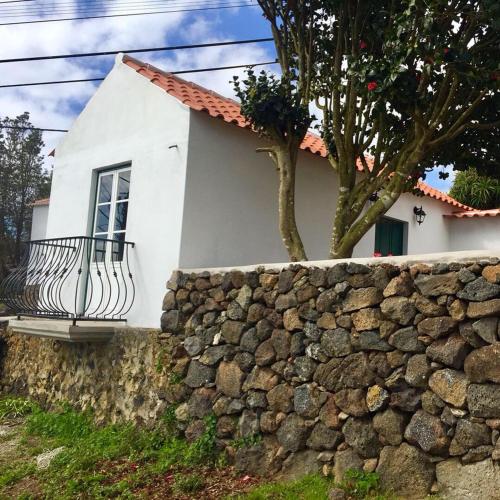 Фасада на хотела, The Azores Homestead - Terceira in Santa Barbara