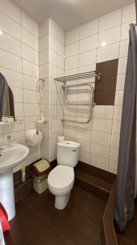 White House Hotel - image 5