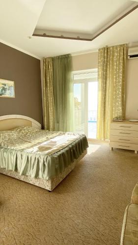 White House Hotel - image 7