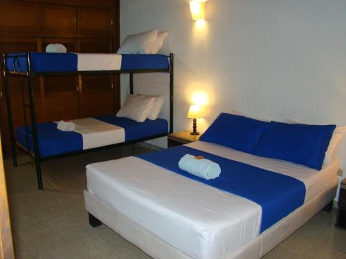 Yellow House Hostel – Medellin, VT