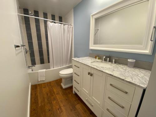 743 Marlin Drive - Five Bedroom House - image 5