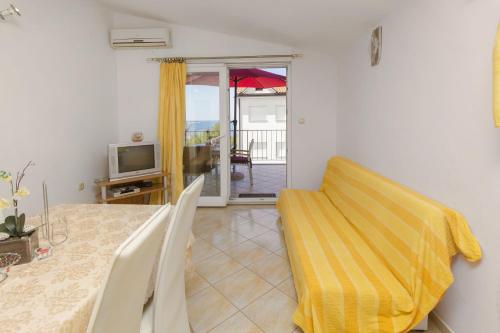 Apartments Vince - free parking - image 3