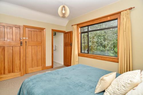 Five-Bedroom House image 7