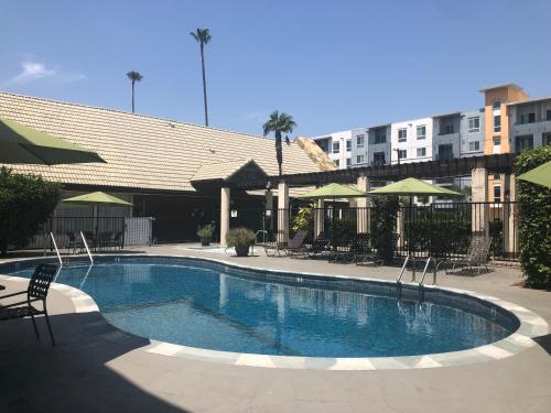 Mikado Hotel - Universal Studios-Burbank, North Hollywood