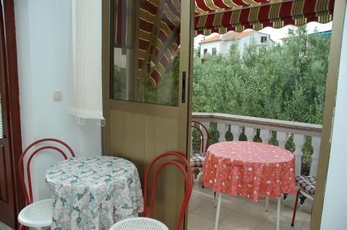 Apartments Jurina - image 5